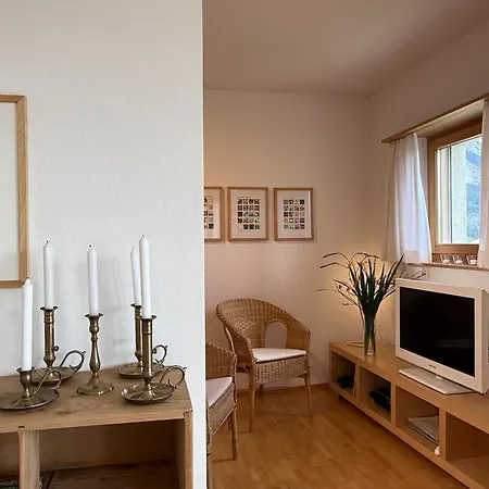 Edelweiss Ferienwohnung, Darvena * Flims