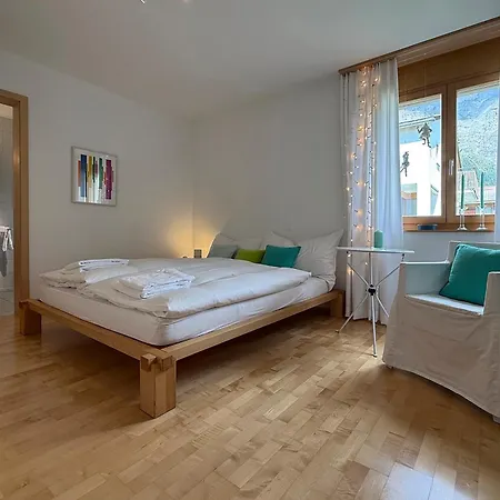 Edelweiss Ferienwohnung, Darvena Daire Flims