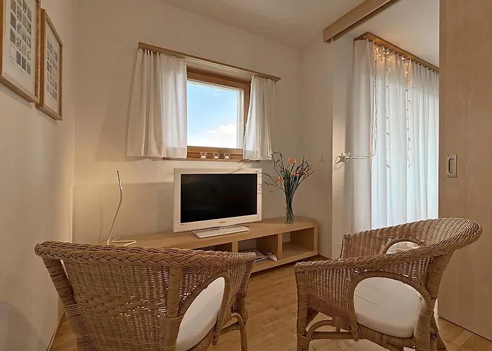 شقة Edelweiss Ferienwohnung, Darvena *